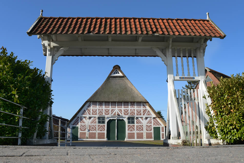 Die Altländer Fachwerkhäuser zeugen von besonderer Handwerkskunst.